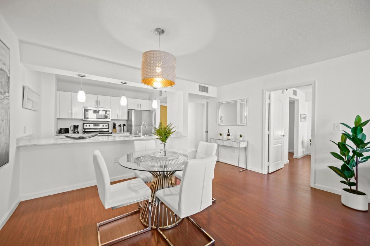 Amazing Condo With Free Parking In Brickell Miami Bagian luar foto