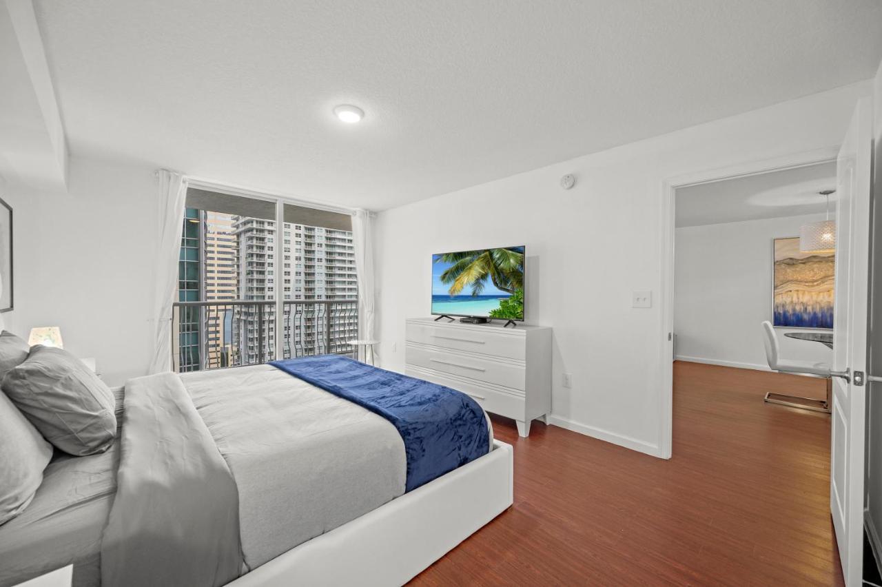 Amazing Condo With Free Parking In Brickell Miami Bagian luar foto
