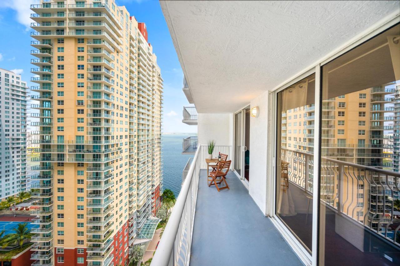 Amazing Condo With Free Parking In Brickell Miami Bagian luar foto