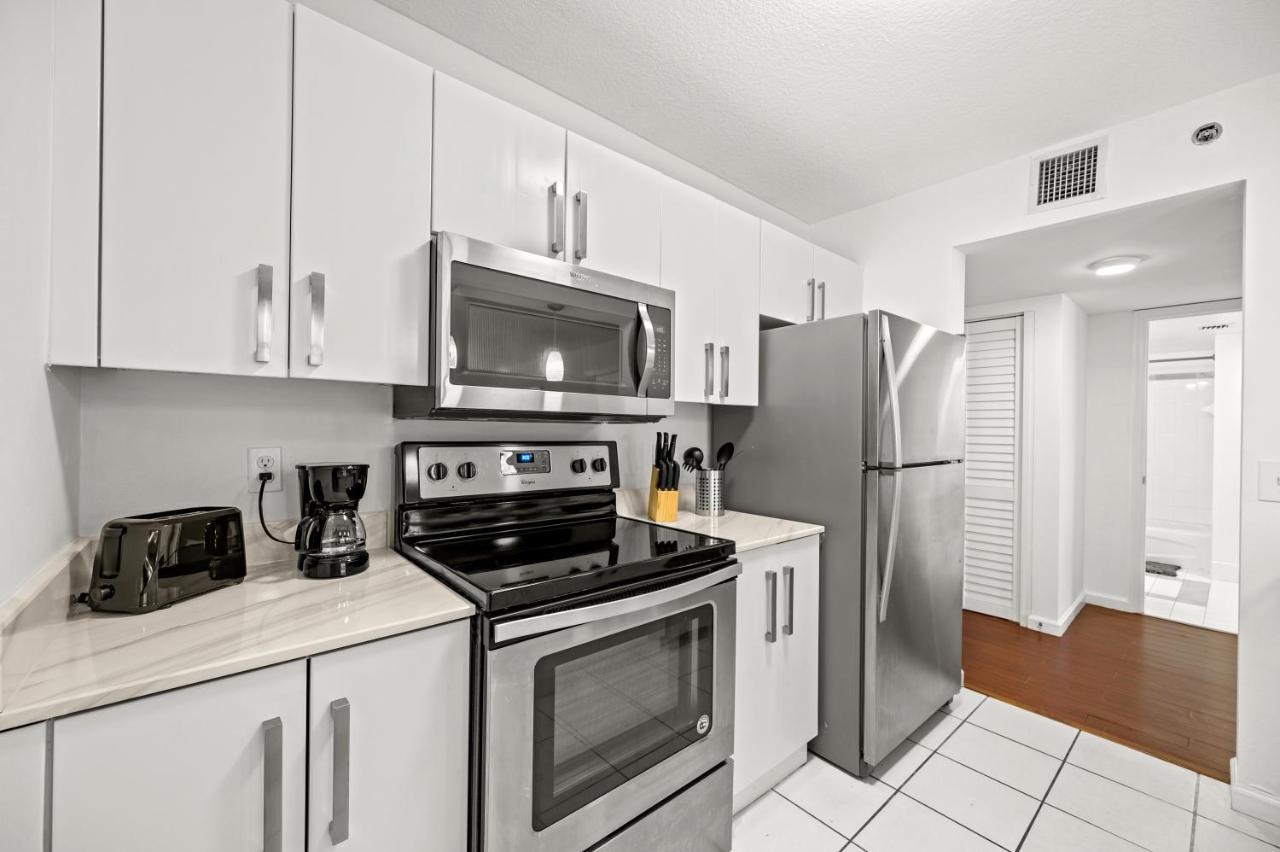 Amazing Condo With Free Parking In Brickell Miami Bagian luar foto