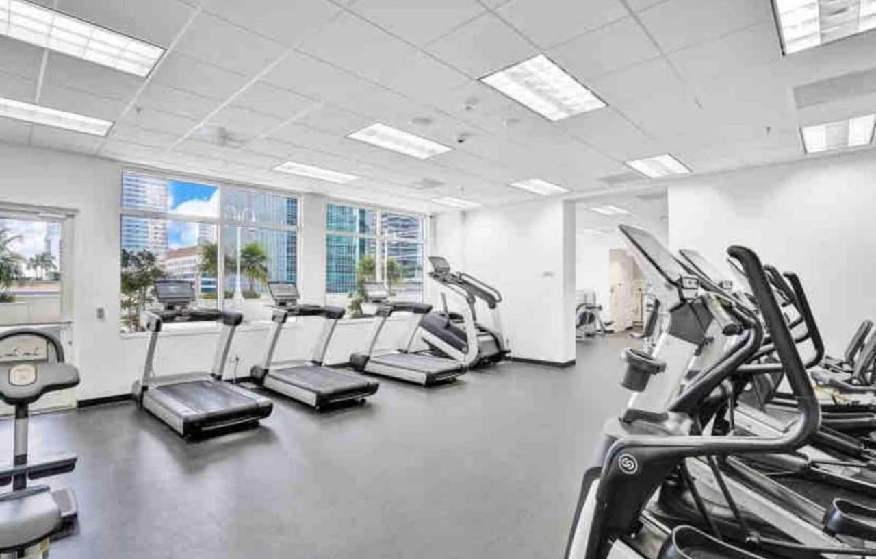 Amazing Condo With Free Parking In Brickell Miami Bagian luar foto
