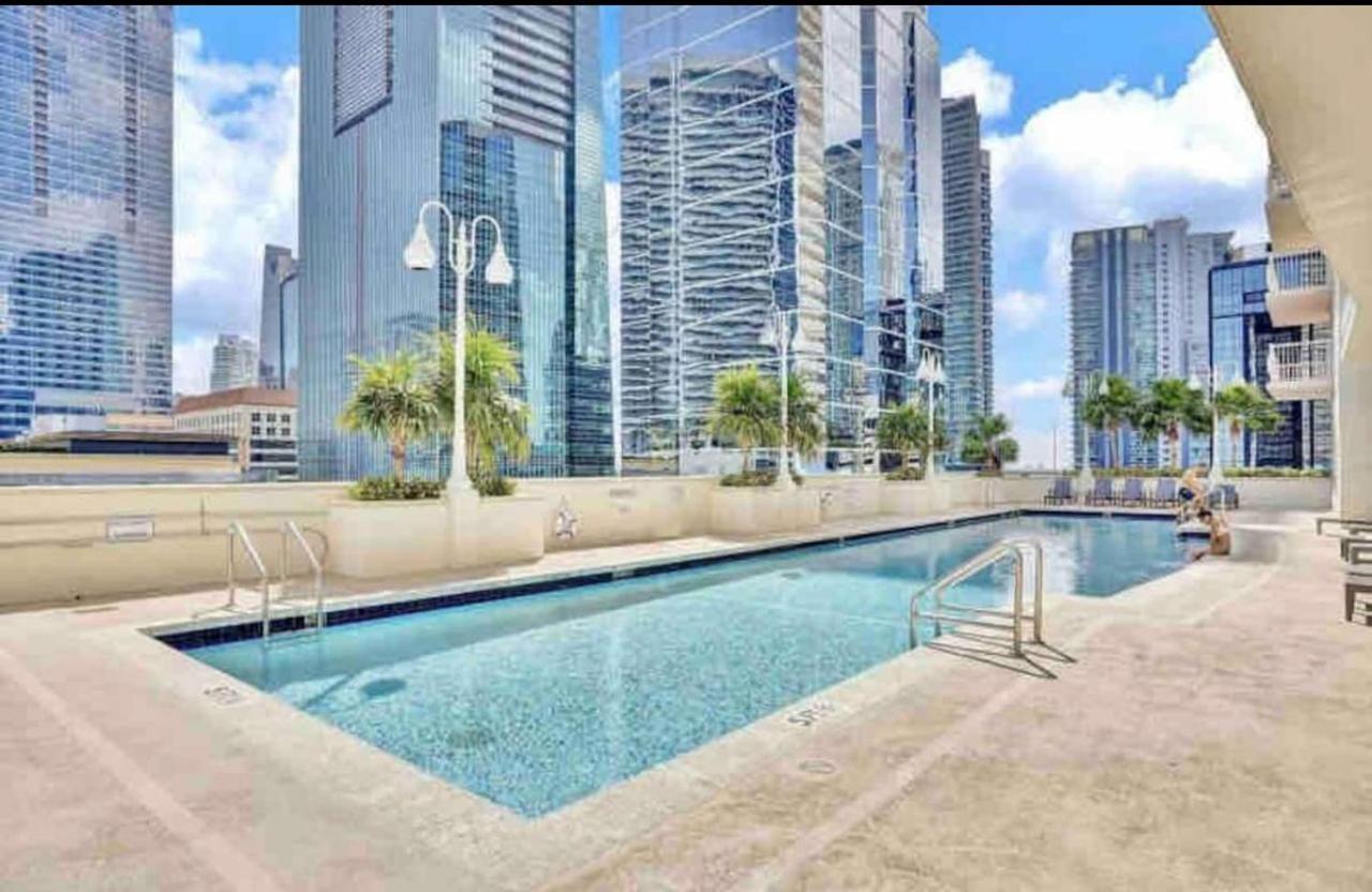 Amazing Condo With Free Parking In Brickell Miami Bagian luar foto