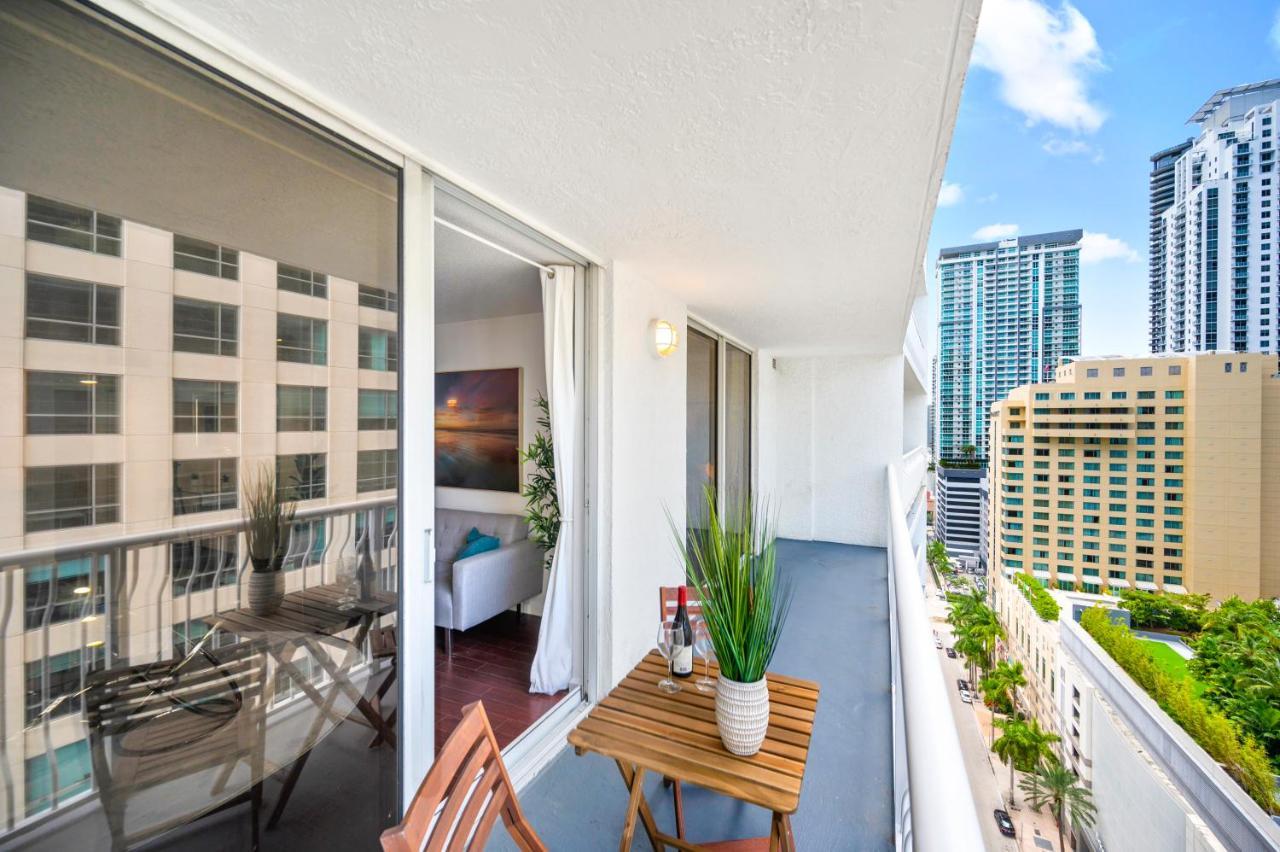 Amazing Condo With Free Parking In Brickell Miami Bagian luar foto